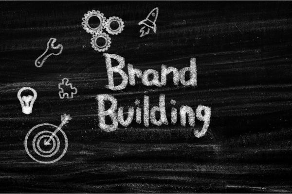 Building Your Brand: Personal Branding Tips for Female Athletes in NIL